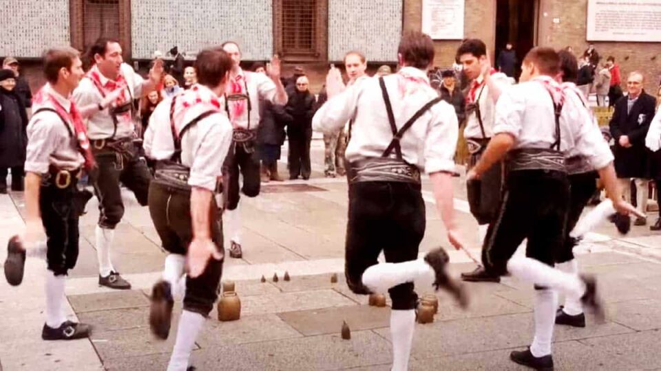 Balli tirolesi a Bologna - Trentino Alto Adige. Musica popolare.