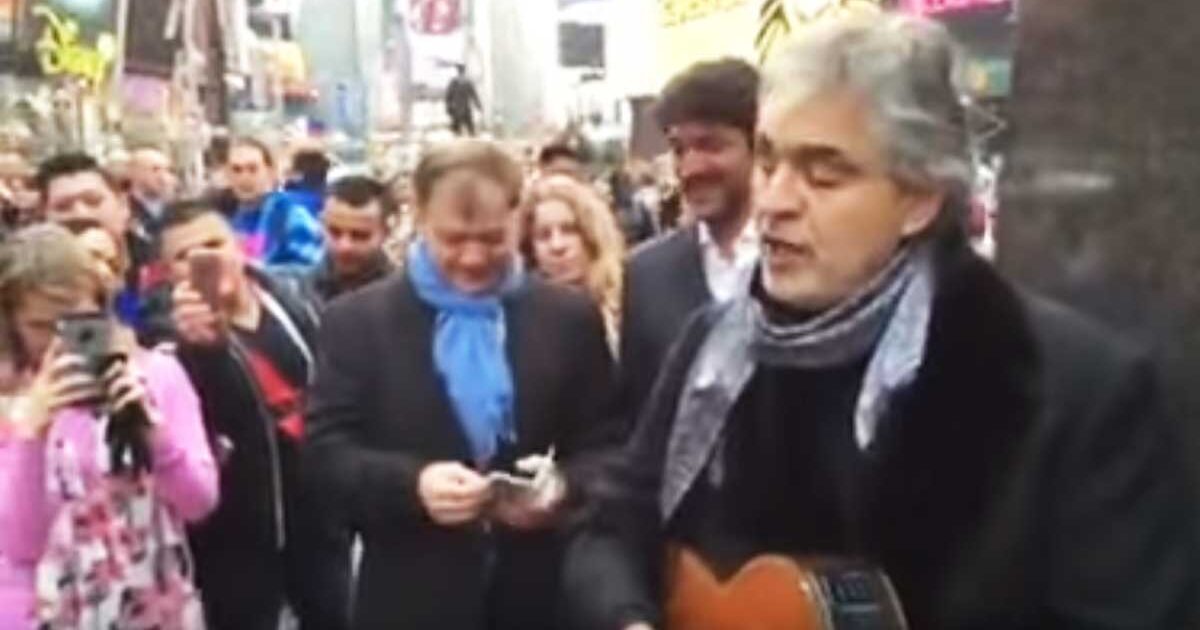 Andrea Bocelli sing a song for an homeless