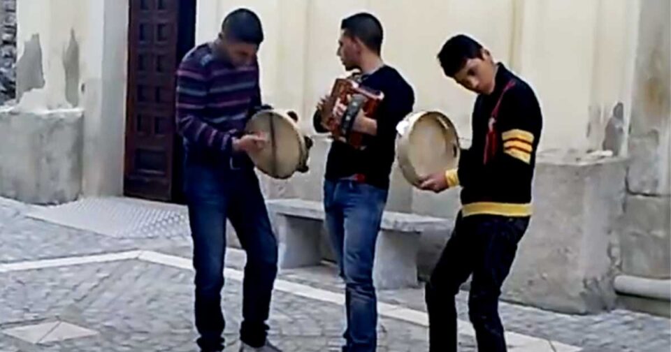 Tarantella a Cirella - Calabria. Ballo popolare.