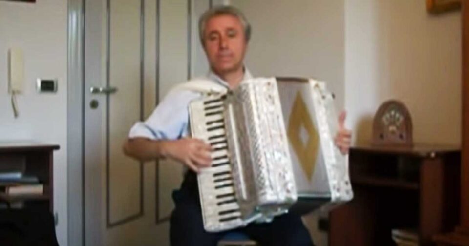 Chitarra Romana - Accordionist Lillo. Musica popolare.