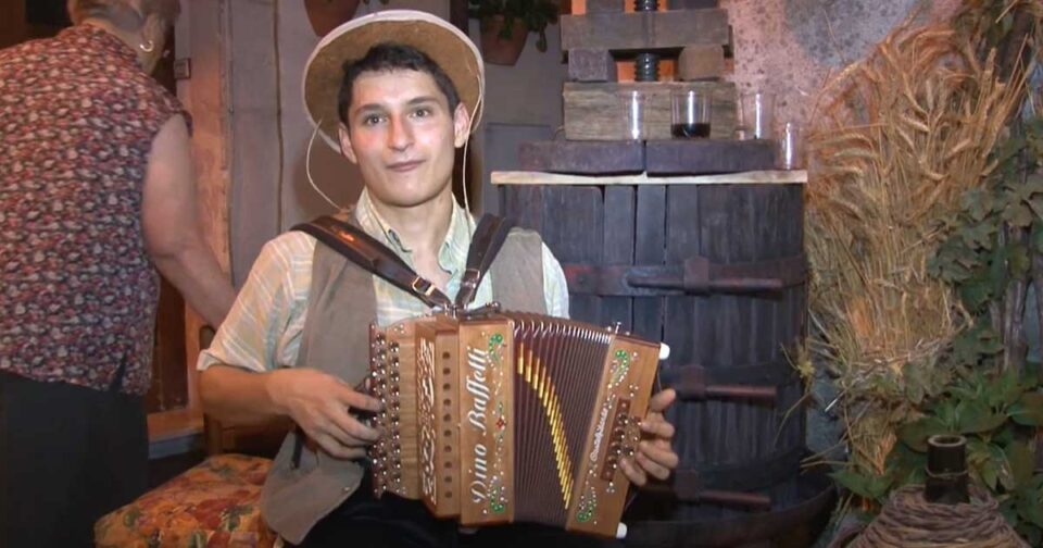 Serenata d'amore - Agostino Barile. Musica popolare italiana.