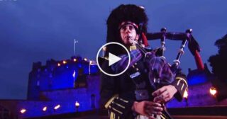 The Massed Pipes and Drums – Edinburgh Military Tattoo