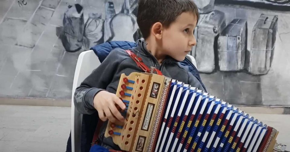 Antonio Gullì - Tarantella Calabrese - Organetto. Musica popolare.