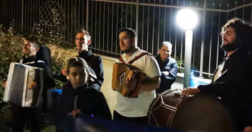 I Giovani del Folk - Serenata alla Sposa - Abruzzese.