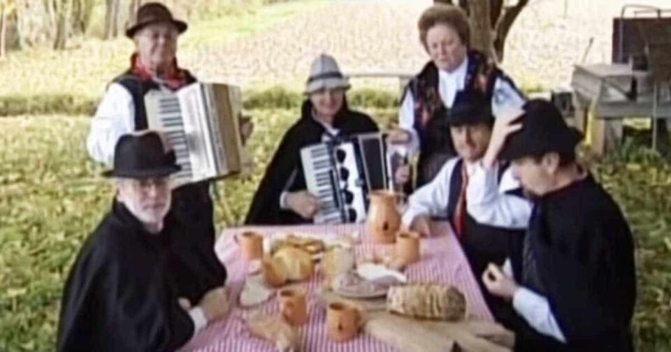 El Canfin - E me mari l'è bon - Trentino. Musica popolare.