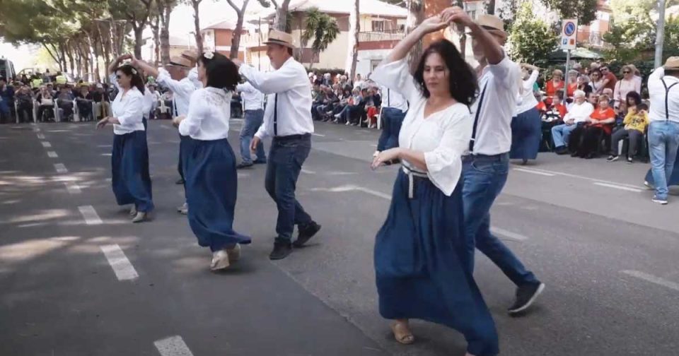 Balletti Folk - Gruppo Folk Montalto. Ballo tradizionale italiano.